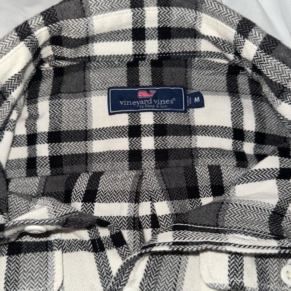 Men’s VINEYARD VINES flannel - Picture 2 of 3
